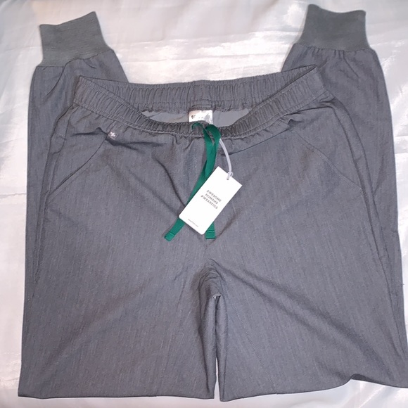 FIGS - Picture 2 of 3